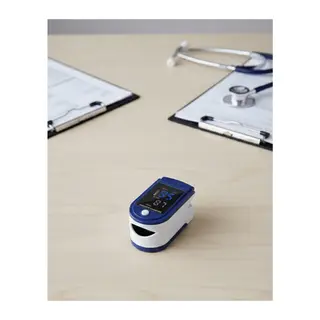 Kolay Kullanımlı Parmak Tipi Pulse Oksimetre Ev Tipi Kullanım