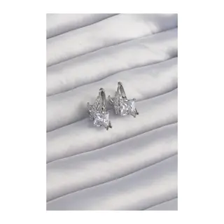 Pirinç Gümüş Renk İri Zirkon Taşlı Kıvrımlı Minimal Kelebekli Halka Küpe