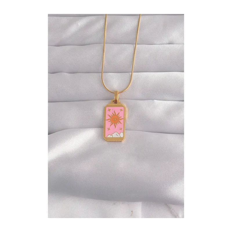 316L Çelik Gold Renk Pembe Mineli Güneş Model Tarot Kolye
