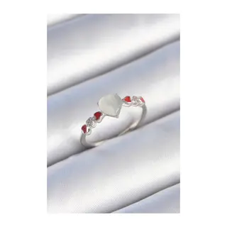 Pirinç Gümüş Renk Beyaz Mineli Kalp Model Zirkon Taş Detaylı Kadın Yüzük
