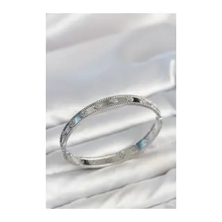 Gümüş Renk Pirinç Yonca Model Zirkon Taşlı Kadın Kelepçe Bileklik