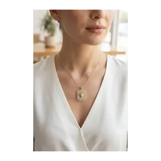 316L Çelik Zincir Gold Aslan Madalyon Model Zirkon Taşlı Kadın Kolye