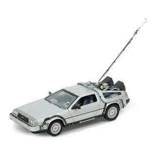 22441 NessiWorld 1 24 BACK TO THE FUTURE II