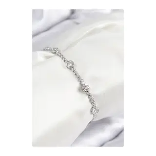 Pirinç Zirkon Taşlı Daire Model Gümüş Renk Asansörlü Kadın Bileklik