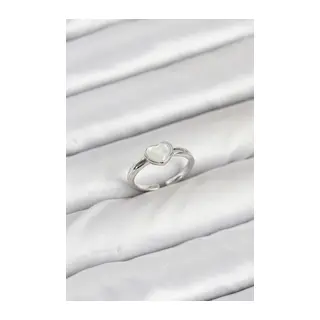 Pirinç Gümüş Renk Kalpli Kadın Yüzük