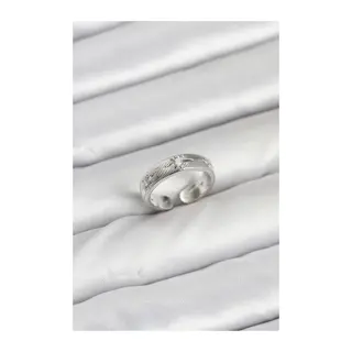 Pirinç Gümüş Renk Zirkon Taşlı Kutup Yıldızı Model Kadın Yüzük