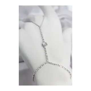 Gümüş Renk Pirinç Zirkon Taşlı Kalp Model Şahmeran