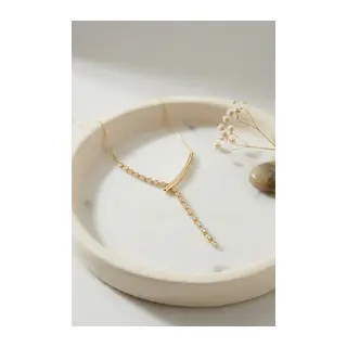 Pirinç Gold Renk Zirkon Taşlı Asimetrik Bar Model Kadın Kolye