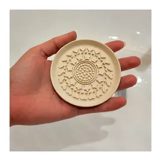 3D Baskı Makyaj Fırçası Temizleme Pedi - Desenli Aparat-Bej