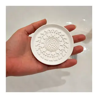 3D Baskı Makyaj Fırçası Temizleme Pedi - Desenli Aparat-Beyaz