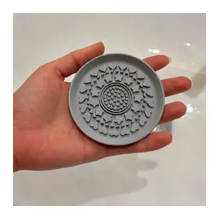 3D Baskı Makyaj Fırçası Temizleme Pedi - Desenli Aparat-Gri