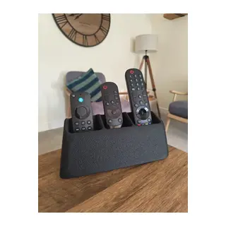 3D Baskı Üç Kumandalık Kumanda Standı Sehpa ve Masa Üstü Kumanda Organizeri Dokulu Mat Siyah