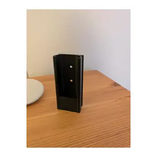 3D Baskı Duvara Monte Tek Kumandalık Dikey Kumanda Tutucu Slim Kumanda Askısı Siyah