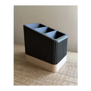 3D Baskı Japandi Çizgili Kumanda Standı Üç Bölmeli Modern Kumanda Düzenleyici Siyah Krem