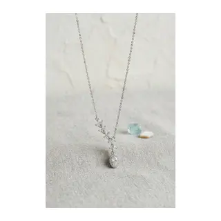 Pirinç Gümüş Renk Sıralı Zirkon Taşlı Model Kadın Kolye