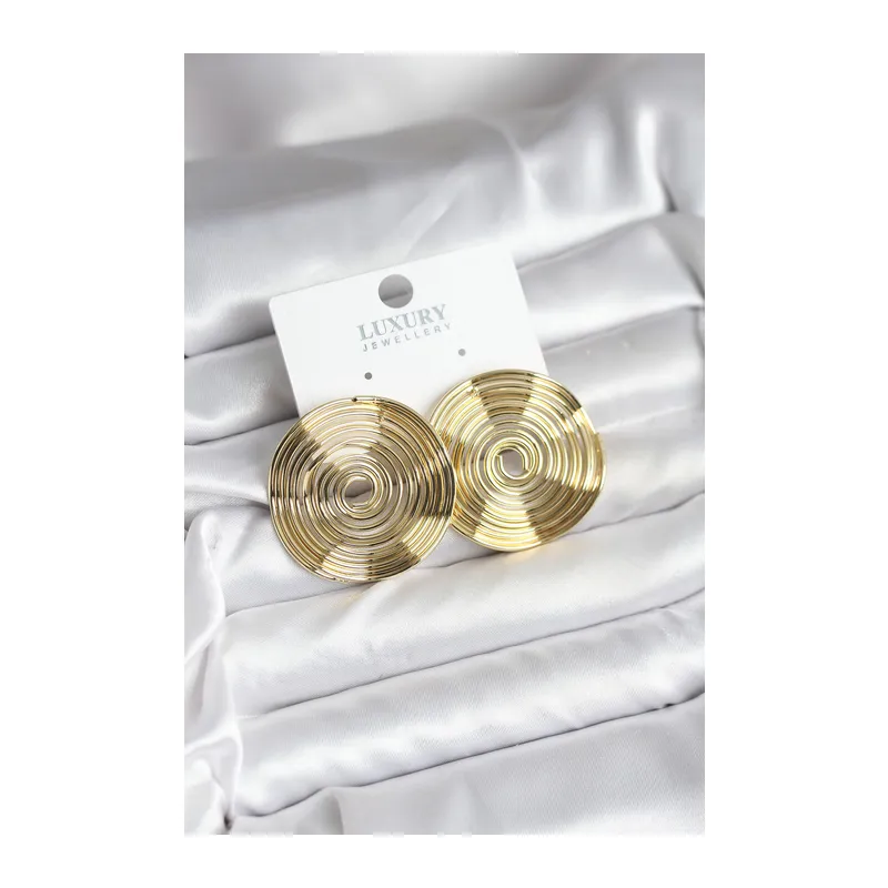 Pirinç Gold Renk Circle Model Kadın Küpe