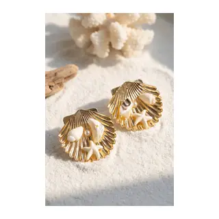 Gold Renk Deniz Kabuğu Deniz Yıldızı ve Beyaz Taş Detaylı Küpe