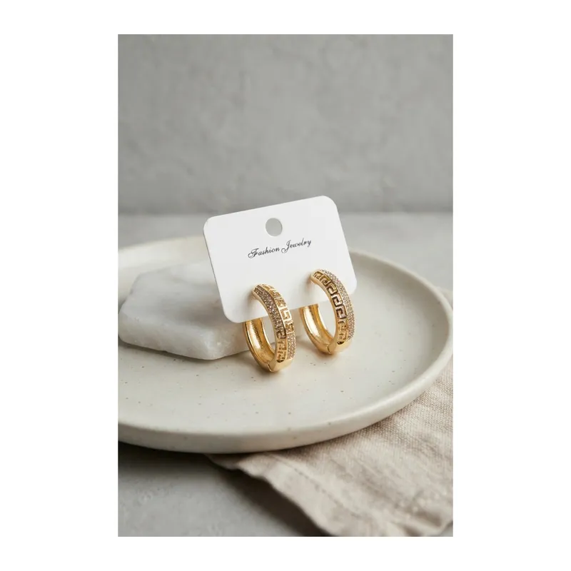 Gold Renk Zirkon Taşlı ve Geometrik Motifli Pirinç Halka Kadın Küpe