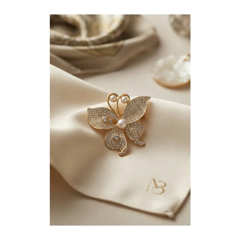 Zirkon Taşlı Gold Renk Kelebek Model Broş