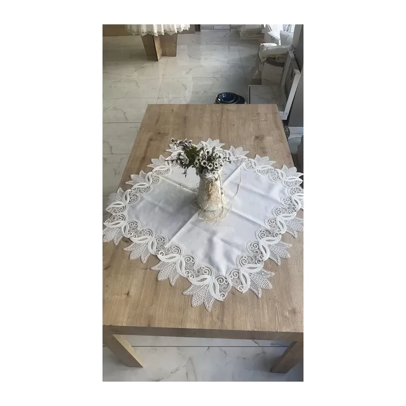 Kayla Kreme Gümüş Fransız Dantel Detaylı Kare Sehpa Örtüsü 88x88 cm Zarif Model