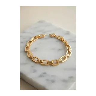 Pirinç Gold Renk Kare Zincirli Kadın Bileklik
