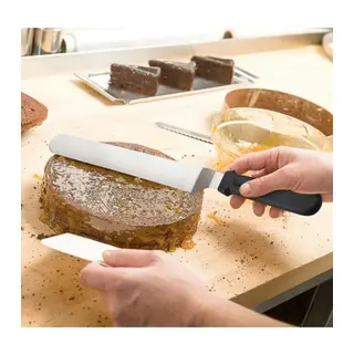 Eğik Pasta Sıvama Spatulası Metal 33 Cm