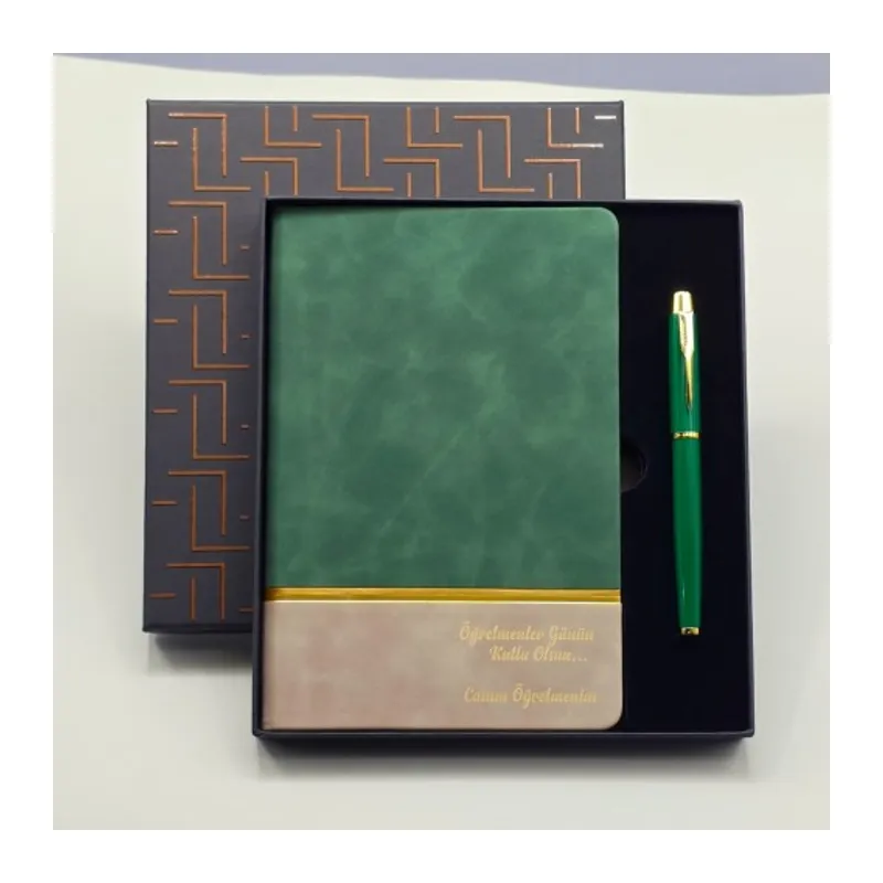 Yeşil Şeritli Defter Ve Yeşil Metal Kalem Set