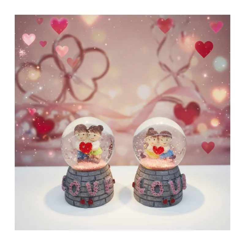 Toptan Love Tasarımlı Işıklı Mini Kar Küresi