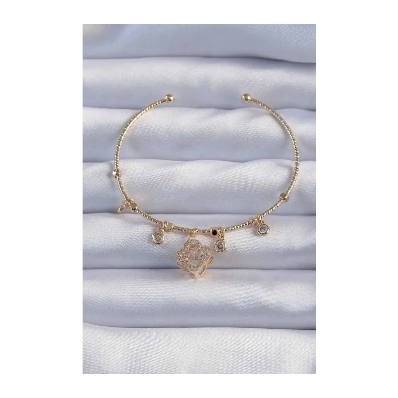 Pirinç Gold Renk Zirkon Taşlı Yonca Model Charm Bileklik