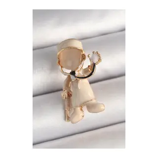 Pirinç Gold Renk Beyaz Mineli Doktor Model Kadın Broş