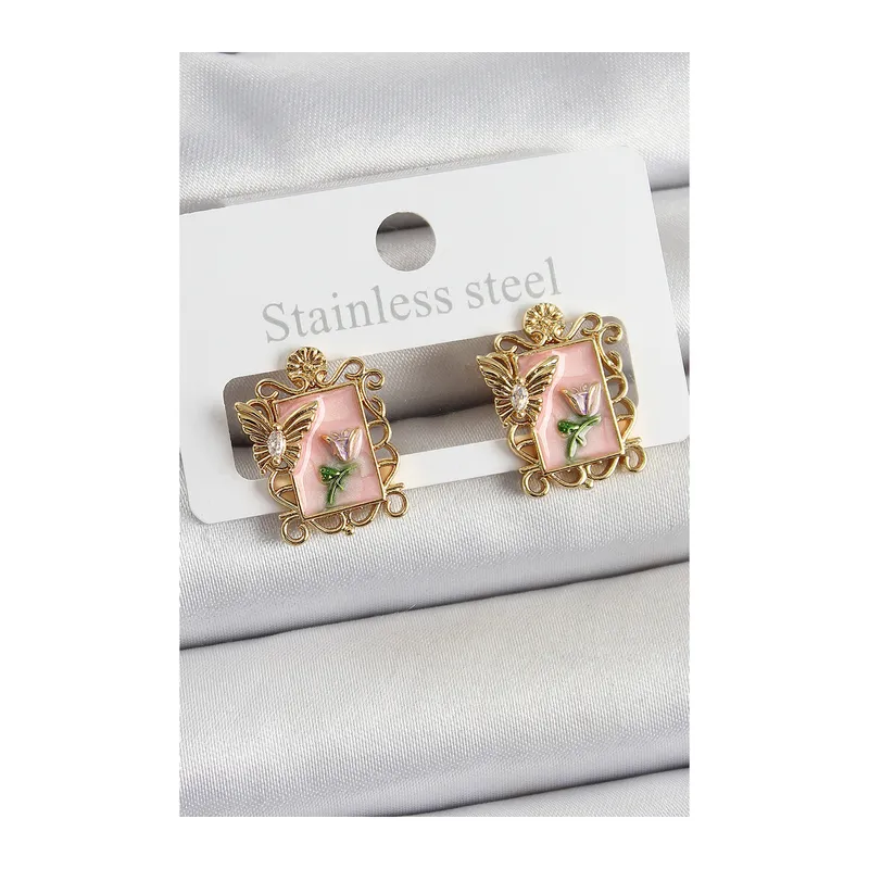Pirinç Pembe Mineli Sanatsal Portre Model Gold Renk Kadın Küpe
