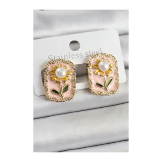 Pirinç Pembe Mineli Papatya Figürlü Sanatsal Portre Model Gold Renk Kadın Küpe
