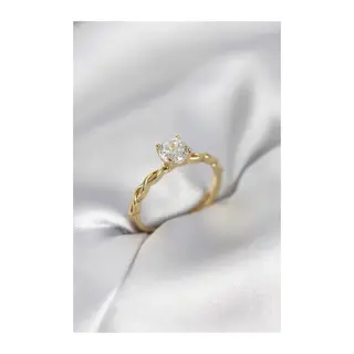 Gold Renk Sarmal Zincir Model Tek Taş Model Zirkon Taşlı Kadın Yüzük