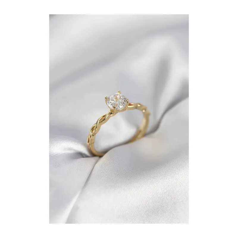 Gold Renk Sarmal Zincir Model Tek Taş Model Zirkon Taşlı Kadın Yüzük
