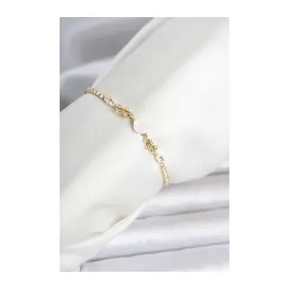 Pirinç Gold Renk Çiçek Model Su Yolu Kadın Bileklik