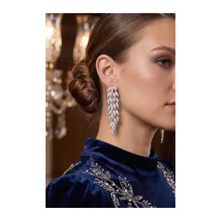 Gümüş Renk Zirkon Taşlı Sarmaşık Yaprak Model Kadın Abiye Küpe
