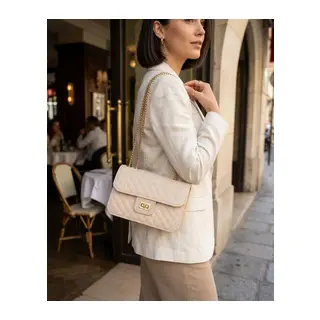Krem Kapitone Suni Deri Gold Zincirli Omuz Çanta 23×16 cm