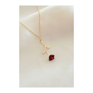 Kırmızı Gül Figürlü Kolye