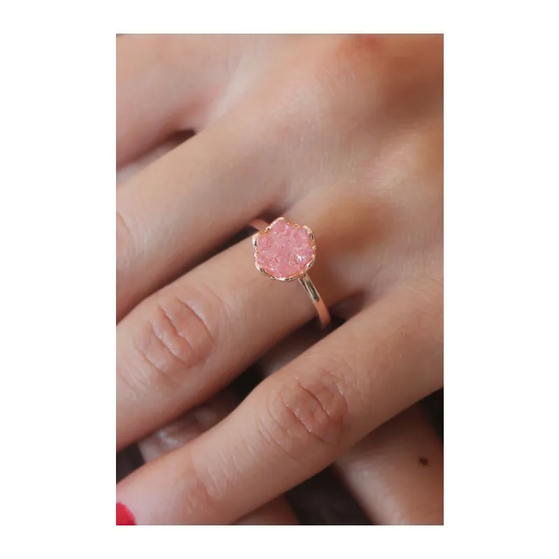 Pembe Lotus Çiçek Figür Gold Renk Kadın Yüzük