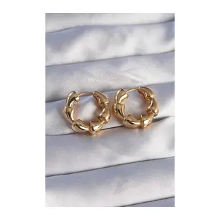 Pirinç Gold Renk Damla Kıvrım Tasarımlı Halka Küpe