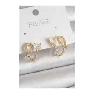 Pirinç Gold Renk Düğüm Model Zirkon Taşlı Kalp Detay Kadın Küpe