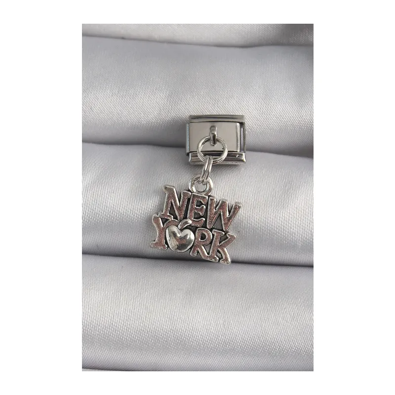 316L Çelik Gümüş Renk Sallantı New York Yazı Model Nomination Charm
