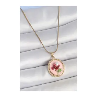 316L Çelik Gold Renk Zincir Pembe Mineli İncili Çiçek İşlemeli Portre Model Kadın Kolye