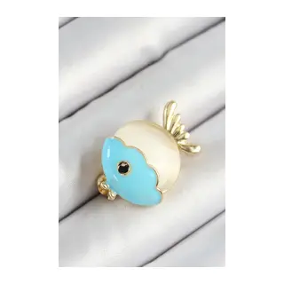 Mineli Turkuaz Ve Krem Balık Figürlü Gold Renk Kadın Broş