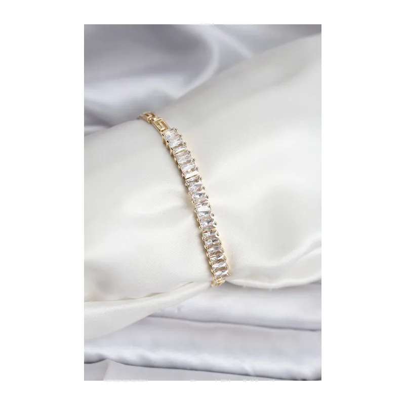 14K Gold Renk Kaplama Zirkon Taşlı Baget Model CM Kadın Bileklik
