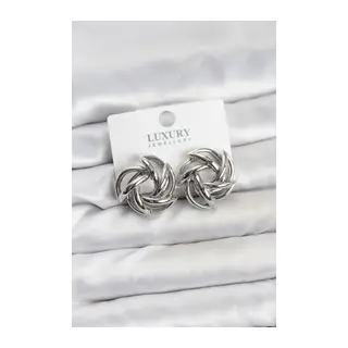 Gümüş Renk Pirinç Keskin Sarmal Model Kadın Küpe
