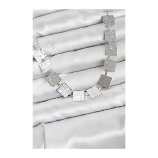 Kare Plaka Model Gümüş Renk Kadın Kolye