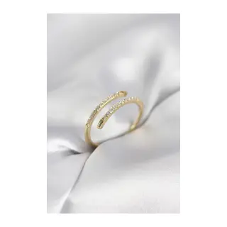 Gold Renk Yılan Kuyruk Model Zirkon Taşlı Kadın Yüzük