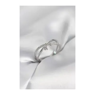 Gümüş Renk Zirkon Taşlı Fiyonk Model Kadın Yüzük