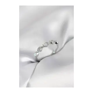 Gümüş Renk Minimal Kalp Model Zirkon Taşlı Pirinç Kadın Yüzük